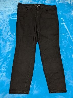 Super Soft Black Jeggings - Cozy Meets Curve-Hugging 🖤✨